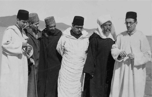 A g. Saïd Hajji, au c. Hassan Alwazzani, à d. Mohammed Elyazidi - 1936.